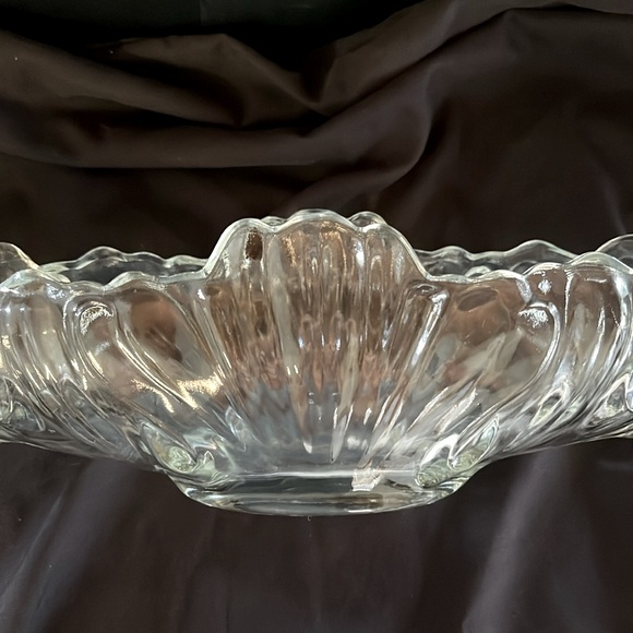 Jeanette Glass Gondola Bowl - Picture 4 of 6